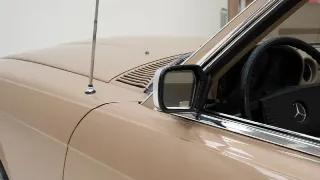 Foto 39 di 80: Mercedes-Benz 350 SL