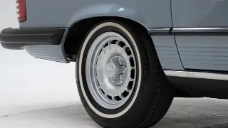Foto 15 di 40: Mercedes-Benz 380 SL + hardtop