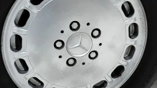 Foto 25 di 40: Mercedes-Benz 420 SEC