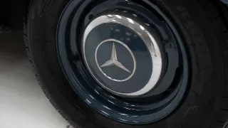 Foto 32 di 40: Mercedes-Benz 450 SL
