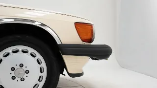 Foto 11 di 40: Mercedes-Benz 560 SL
