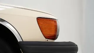 Foto 12 di 40: Mercedes-Benz 560 SL