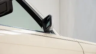 Foto 19 di 40: Mercedes-Benz 560 SL