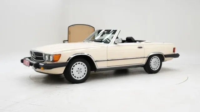 Mercedes-Benz 560 SL