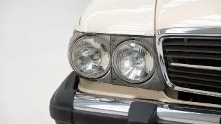 Foto 24 di 40: Mercedes-Benz 560 SL