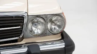 Foto 25 di 40: Mercedes-Benz 560 SL