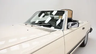 Foto 29 di 40: Mercedes-Benz 560 SL