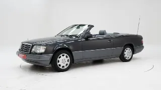 Foto 1 di 40: Mercedes-Benz E 220 Cabriolet