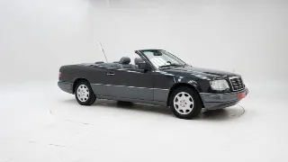 Foto 3 di 40: Mercedes-Benz E 220 Cabriolet