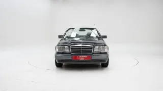 Foto 5 di 40: Mercedes-Benz E 220 Cabriolet