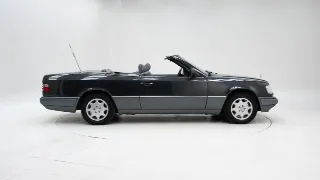 Foto 6 di 40: Mercedes-Benz E 220 Cabriolet