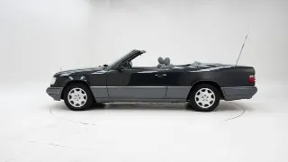 Foto 8 di 40: Mercedes-Benz E 220 Cabriolet