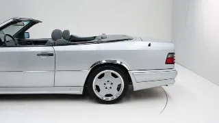 Foto 30 di 40: Mercedes-Benz E 36 AMG + Hardtop