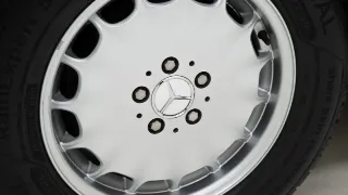Foto 24 di 40: Mercedes-Benz S 320