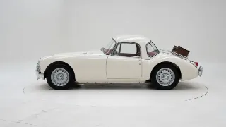 Foto 8 di 40: MG A Coupe Twin Cam