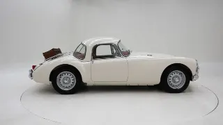 Foto 9 di 40: MG A Coupe Twin Cam