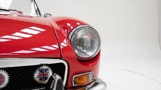 Foto 21 di 40: MG B