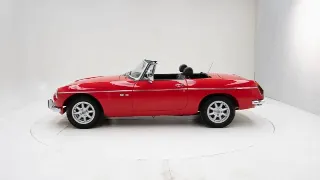 Foto 23 di 40: MG B