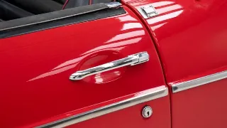 Foto 33 di 40: MG B