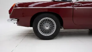 Foto 16 di 40: MG B