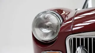 Foto 24 di 40: MG B