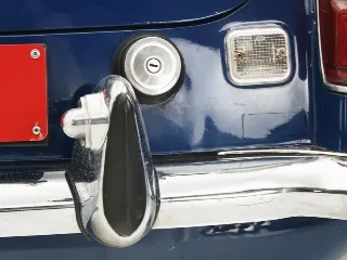 Foto 32 di 40: MG B GT