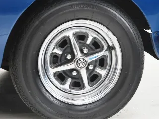 Foto 38 di 40: MG B GT
