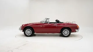 Foto 8 di 40: MG B Roadster