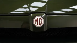 Foto 12 di 40: MG RV8