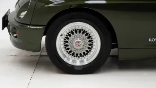 Foto 19 di 40: MG RV8