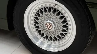 Foto 30 di 40: MG RV8