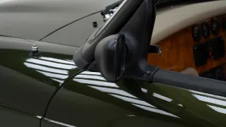 Foto 35 di 40: MG RV8