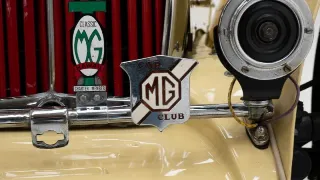 Foto 18 di 40: MG TC
