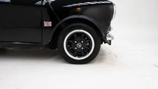 Foto 10 di 40: Mini 1000