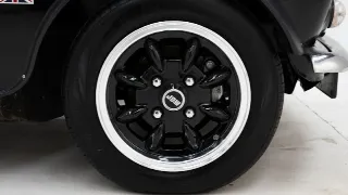 Foto 11 di 40: Mini 1000
