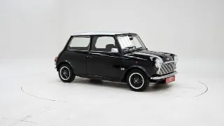Foto 3 di 40: Mini 1000