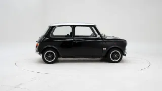 Foto 6 di 40: Mini 1000