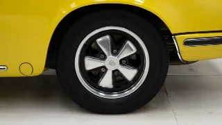 Foto 30 di 40: Porsche 911 2.2 E Targa
