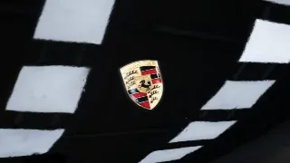 Foto 12 di 40: Porsche 911 2.4 S