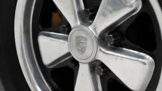 Foto 30 di 40: Porsche 911 2.4 S
