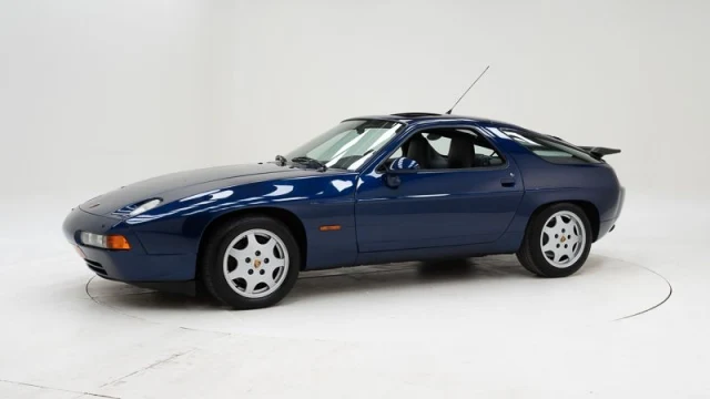 Porsche 928 S4