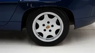Foto 29 di 40: Porsche 928 S4