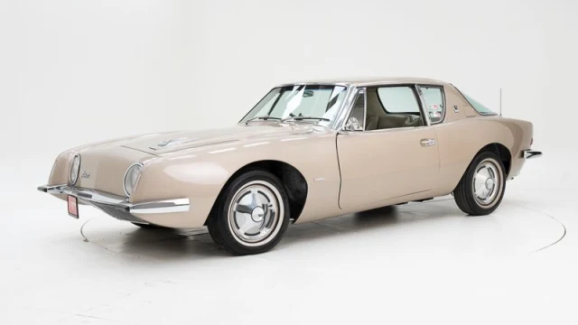Studebaker Avanti R2 Supercharged