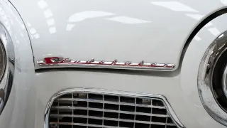 Foto 22 di 40: Studebaker Champion Bullet Nose