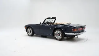 Foto 4 di 40: Triumph TR6 + Overdrive