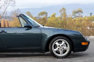Foto 18 di 24: 1995 Porsche 993