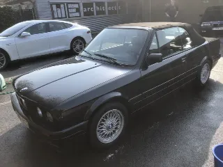 Foto 3 di 6: BMW 325i Cabriolet E30 | 1992 | Route 66 Auctions