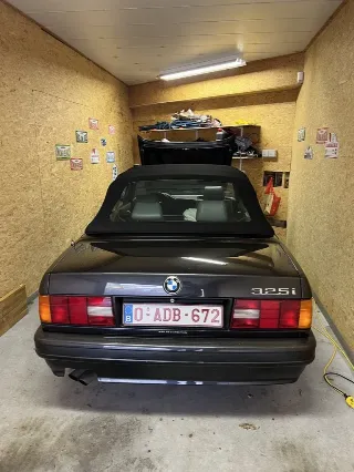 Foto 4 di 6: BMW 325i Cabriolet E30 | 1992 | Route 66 Auctions