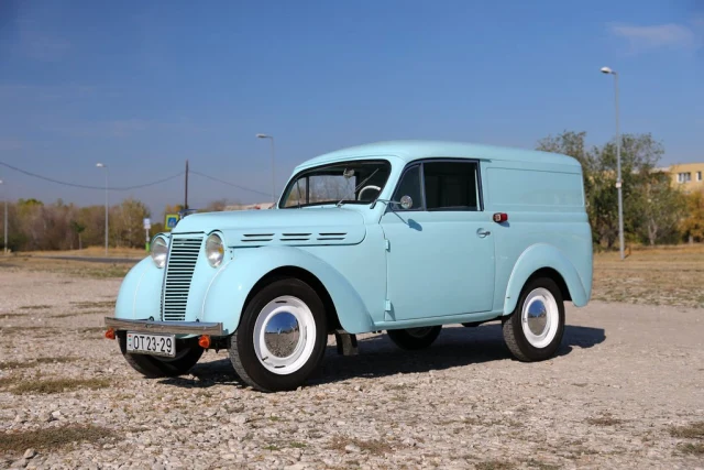 Renault Juvaquatre Fourgonnette | 1956 | Route 66 Auctions