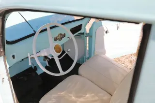 Foto 2 di 8: Renault Juvaquatre Fourgonnette | 1956 | Route 66 Auctions
